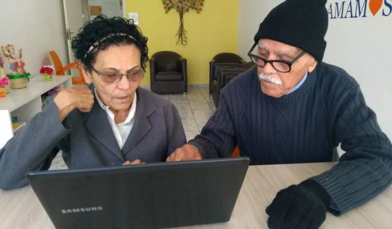 cuidados com idosos com alzheimer