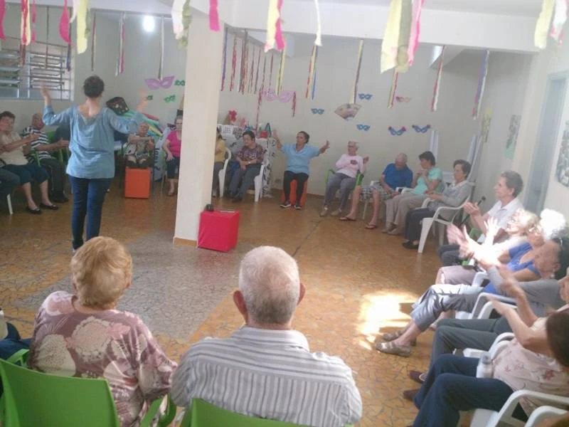 espaço para terceira idade com médicos