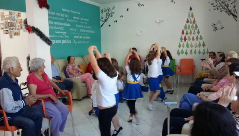 lares para idosos com parkinson