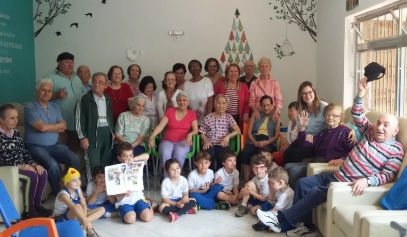 recreação para idosos com alzheimer