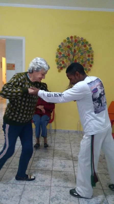 residência para idosos com médicos
